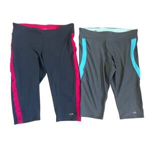 Bundle of Champion Cropped Leggings - Women's XL